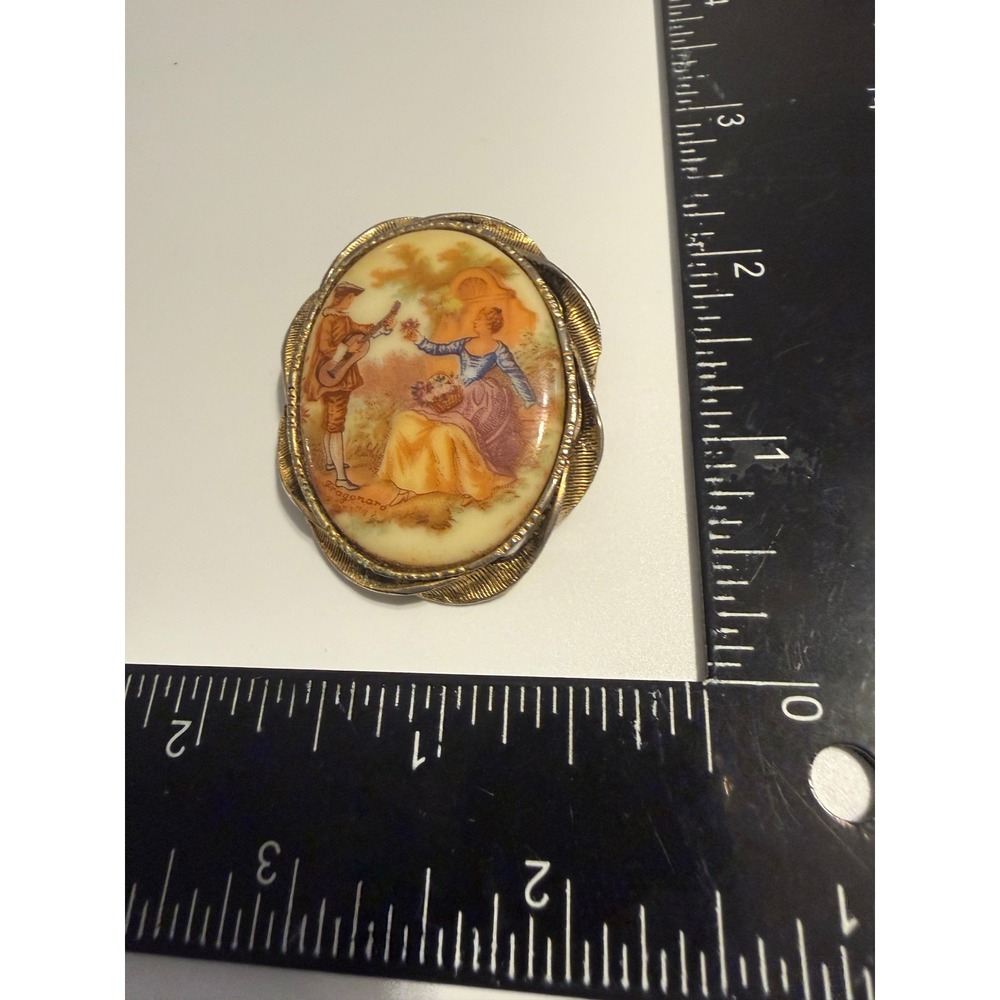 Vintage Fragonard Limoges Porcelain Cameo Brooch Courting Gold Silver Tone‎